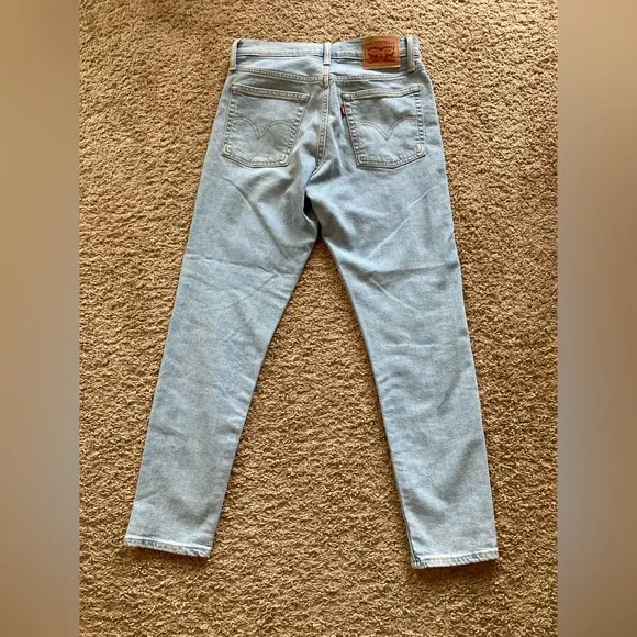 Levi's Wedgie Skinny Button Fly Jeans. Size 28. EUC - Picture 10 of 11